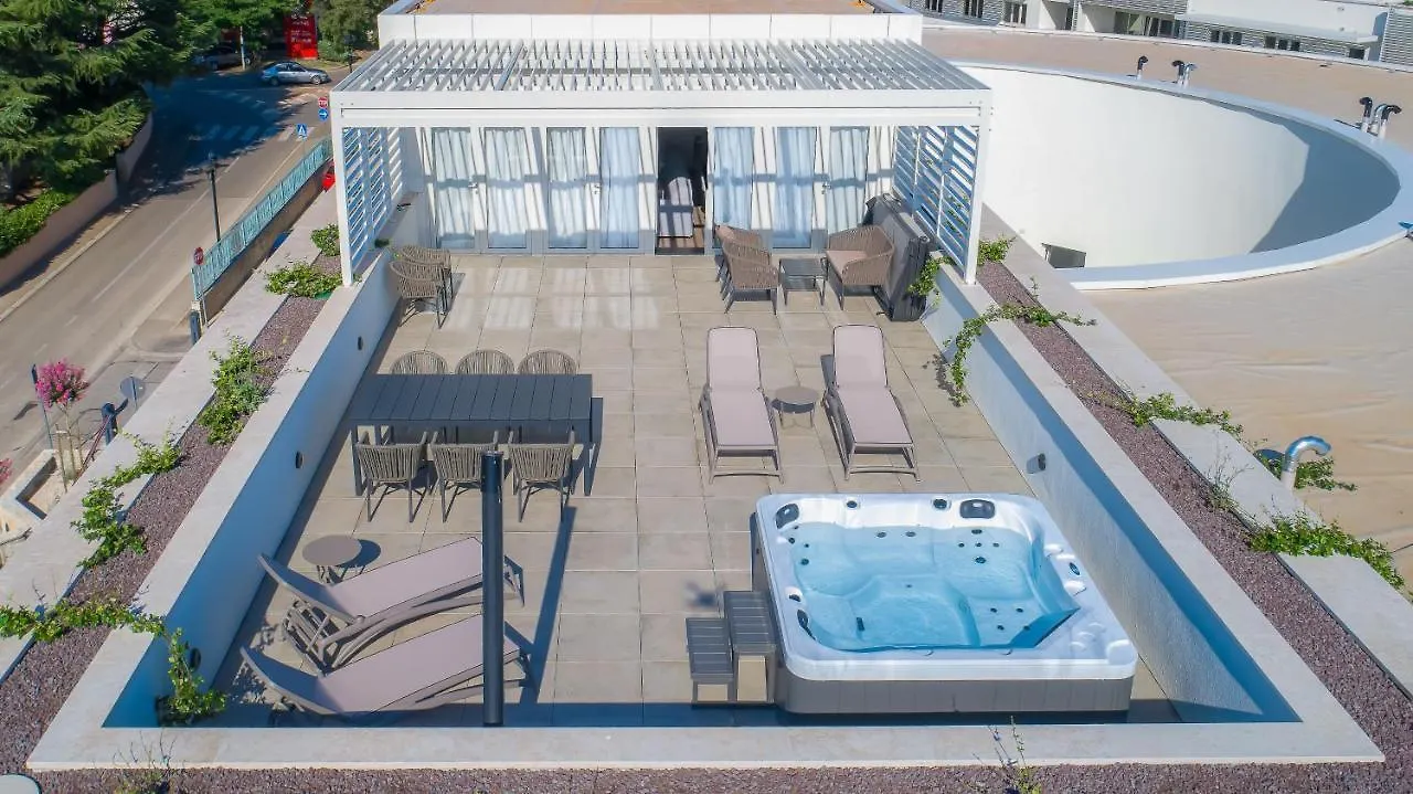 Sunset Garden Palace Apartments Κροατία