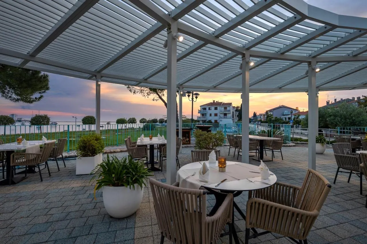 Sunset Garden Palace Apartments 0*, Ουμάγκ Κροατία